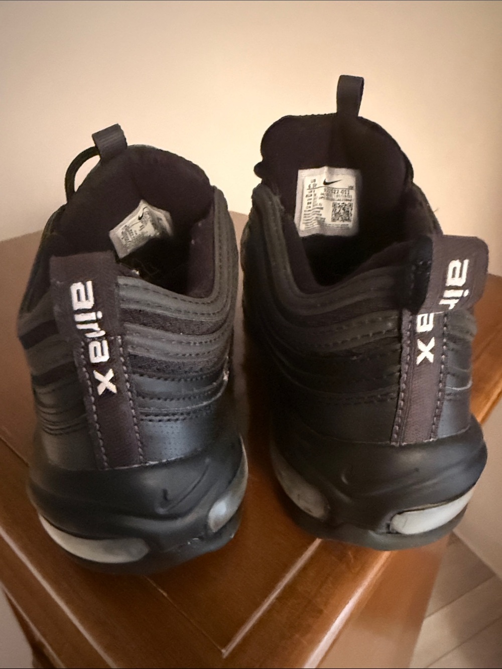 Nike Kids Black & Dark Gray Air Max Low Top Sneakers